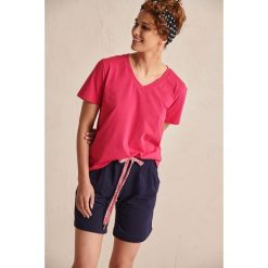 T-shirt Damski Mango BS Malina. Czarne t-shirty blue shadow, bez wzorów, z bawełny, bez kołnierzyka, bez ramiączek. Za 129.90 zł.