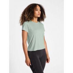 Koszulka damska Hummel Mt Aura Mesh. Zielone t-shirty sportowe Hummel, s, bez wzorów, z meshu, bez ramiączek, do piłki nożnej. Za 191.00 zł.