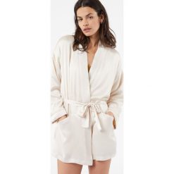New Siberian Satynowy Szlafrok Z Podszewką Z Polaru - Xl - Surowy - Etam. Szlafroki damskie Etam, xl, bez wzorów, z polaru, bez ramiączek. Za 209.90 zł.