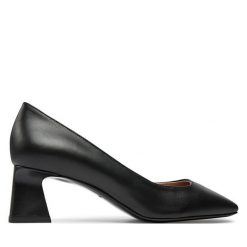 Czółenka Pollini. Czarne czółenka Pollini, bez wzorów, bez obcasa, bez zapięcia. Za 719.99 zł.
