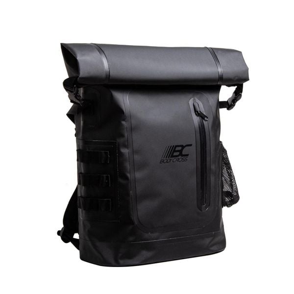 Wodoodporny plecak 20L ADVENTURE BACKPACK. Czarne plecaki BODYCROSS, bez wzorów, z materiału, bez dodatków. Za 490.99 zł.
