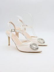 Bellucci Czółenka w kolorze białym rozmiar: 40. Białe czółenka Bellucci, bez wzorów, klasyczne, bez obcasa, na szpilce, bez zapięcia. Za 130.99 zł.