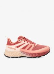 Buty do biegania damskie Inov-8 TrailFly Standard. Czerwone buty do biegania Inov-8, bez wzorów, z materiału, bez zapięcia, do biegania. Za 638.05 zł.