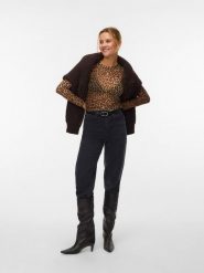 Vero Moda Bluzka w kolorze jasnobrązowo-brązowym rozmiar: M. Brązowe bluzki Vero Moda, m, bez wzorów, z materiału, bez kołnierzyka, bez ramiączek. Za 56.99 zł.