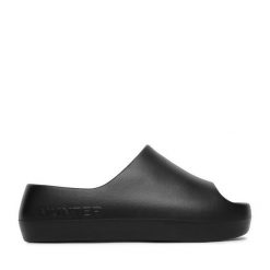 Klapki Hunter. Czarne klapki Hunter, bez wzorów, bez obcasa, bez zapięcia. Za 99.99 zł.