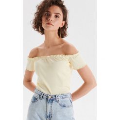 Bluzka z odkrytymi ramionami - Żółty. Bluzki Cropp. W wyprzedaży za 9.99 zł.
