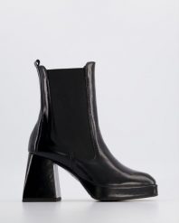 LAKIEROWANE BOTKI DAMSKIE 9162 VER NERO. Botki Venezia, bez wzorów, z lakierowanej skóry, bez obcasa, bez zapięcia. Za 289.00 zł.