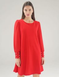 Czerwona sukienka o długości mini. Czerwone sukienki Unisono, s, bez wzorów, z tkaniny, bez kołnierzyka, bez ramiączek, mini, rozkloszowane. Za 139.00 zł.