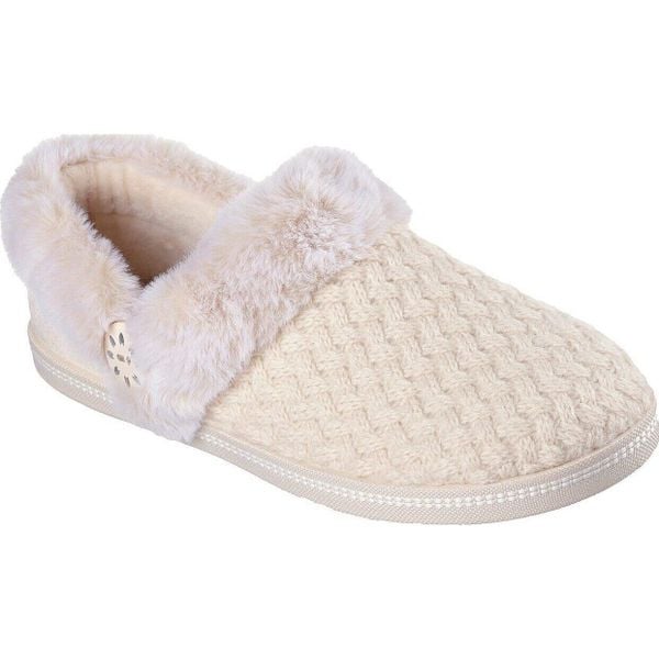 Buty sportowe damskie Skechers Cozy Campfire frosty Promise. Czerwone buty treningowe Skechers, bez wzorów, bez zapięcia, na fitness i siłownię. Za 390.00 zł.
