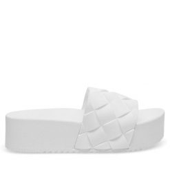 Klapki JENNY. Białe klapki Jenny, bez wzorów, bez obcasa, bez zapięcia. Za 69.99 zł.
