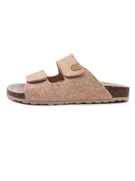 Billowy Klapki w kolorze jasnoróżowym rozmiar: 38. Różowe klapki Billowy, bez wzorów, klasyczne, z otwartym noskiem, bez obcasa, bez zapięcia. Za 61.60 zł.