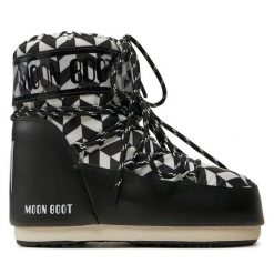 Śniegowce Moon Boot. Śniegowce Moon Boot, bez wzorów, bez zapięcia. Za 699.99 zł.