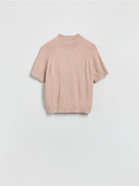 Gładki sweter - beżowy. Brązowe swetry Reserved, l, bez wzorów, z dzianiny, bez ramiączek. W wyprzedaży za 49.99 zł.