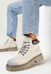 Beżowe Traperki z Lekkim Ociepleniem Malak. Brązowe traperki Born2be, bez wzorów, bez obcasa, bez zapięcia. Za 99.99 zł.