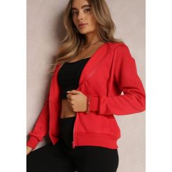 Czerwona Bluza z Kapturem Zapinana na Suwak Edan. Czerwone bluzy Renee, l, bez wzorów, z jeansu, eleganckie, bez ramiączek, z kapturem. W wyprzedaży za 43.99 zł.