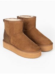 ISLAND BOOT Botki zimowe "Caspian" w kolorze jasnobrązowym rozmiar: 36. Brązowe botki Island Boot, bez wzorów, bez obcasa, bez zapięcia. Za 138.21 zł.
