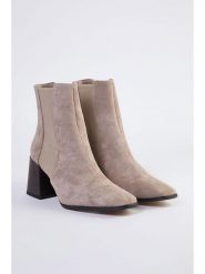 Trendyol Botki w kolorze beżowym rozmiar: 38. Brązowe botki Trendyol, bez wzorów, eleganckie, bez obcasa, bez zapięcia. Za 104.64 zł.