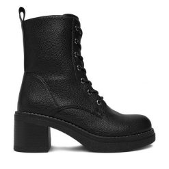 Sztyblety Clara Barson. Czarne botki Clara Barson, bez wzorów, bez obcasa, na słupku, bez zapięcia. Za 179.99 zł.