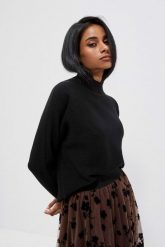 Sweter w prążki z półgolfem czarny. Czarne swetry MOODO, xs, bez wzorów, z poliamidu, bez ramiączek. W wyprzedaży za 59.99 zł.