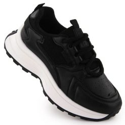 Buty sportowe na platformie czarne Big Star NN274A106. Czarne buty treningowe bez wzorów, bez zapięcia. W wyprzedaży za 228.69 zł.
