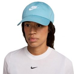 Czapka Z Daszkiem Z Logo Klubu. Niebieskie czapki z daszkiem Nike, bez wzorów, sportowe. Za 153.99 zł.