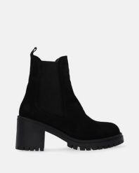 CZARNE SZTYBLETY DAMSKIE 3685 167 BLACK. Czarne botki Venezia, bez wzorów, ze skóry, bez obcasa, bez zapięcia. Za 369.00 zł.