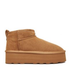 Śniegowce DeeZee. Brązowe śniegowce DeeZee, bez wzorów, bez zapięcia. Za 349.99 zł.
