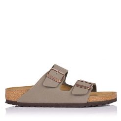 Klapki damskie Birkenstock Arizona Bfbc. Brązowe klapki Birkenstock, bez wzorów, z jeansu, eleganckie, bez obcasa, bez zapięcia. Za 489.99 zł.