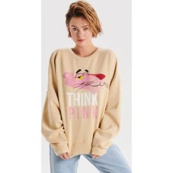 Bluza Różowa Pantera - Beżowy. Bluzy marki Cropp. W wyprzedaży za 49.99 zł.