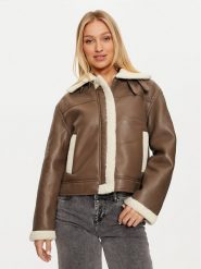 Pieces Kurtka z imitacji skóry Janelle 17141595 Brązowy Regular Fit. Brązowe kurtki Pieces, xs, bez wzorów, ze skóry, bez kaptura. Za 219.99 zł.