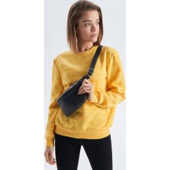 Bluza - Żółty. Bluzy Cropp. W wyprzedaży za 19.99 zł.