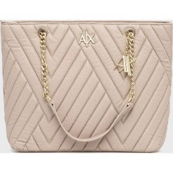 Armani Exchange torebka kolor beżowy. Brązowe shopper bag Armani Exchange, bez wzorów, na ramię, pikowane, bez dodatków. Za 699.99 zł.