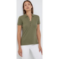 Lauren Ralph Lauren polo 200679219079 damski kolor zielony z kołnierzykiem. Zielone t-shirty Lauren Ralph Lauren, bez wzorów, z dzianiny, bez kołnierzyka, bez ramiączek. W wyprzedaży za 294.99 zł.