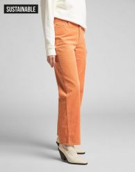 DAMSKIE SPODNIE SZTRUKSOWE LEE WIDE LEG LONG SANDY PEACH L31ZQU42 112139900. Pomarańczowe spodnie materiałowe Lee, bez wzorów, z materiału. Za 189.99 zł.