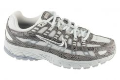 Buty sportowe Sneakersy damskie, W P-6000 SE. Białe buty treningowe Nike, bez wzorów, z materiału, przed kostkę, bez zapięcia, trekkingowe. Za 479.99 zł.