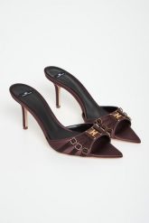 Klapki skórzane ELISABETTA FRANCHI. Klapki Elisabetta Franchi, bez wzorów, bez obcasa, bez zapięcia. Za 2,129.00 zł.