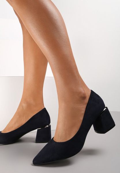 Granatowe Czółenka Sireirene. Niebieskie czółenka Renee, bez wzorów, bez obcasa, na słupku, bez zapięcia. Za 69.99 zł.