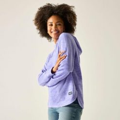 Damska bluza Mayse Marl. Czerwone bluzy Regatta, bez wzorów, sportowe, bez ramiączek, z kapturem. Za 99.99 zł.