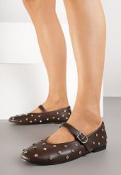 Brązowe Balerinki Vices z Ćwiekami Paskiem z Klamerką i Skórzaną Wkładką Riletra. Brązowe baleriny Born2be, bez wzorów, z jeansu, eleganckie, bez obcasa, bez zapięcia. Za 59.99 zł.