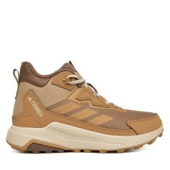 Trekkingi adidas. Brązowe buty sportowe lifestyle adidas, bez wzorów, bez zapięcia, trekkingowe, climawarm (adidas). Za 529.99 zł.