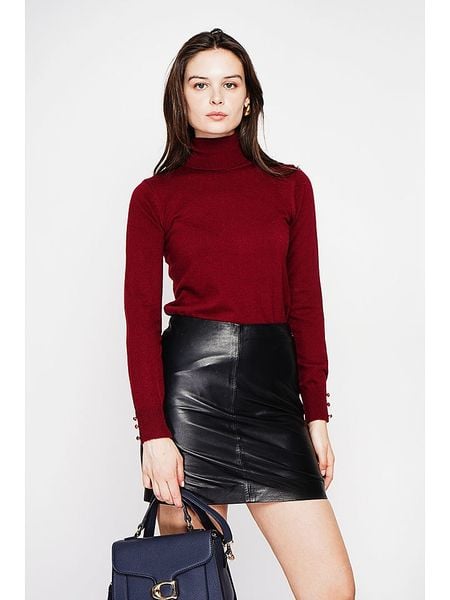 C& Jo Golf w kolorze bordowym rozmiar: 42. Czerwone swetry C& Jo, bez wzorów, ze splotem, klasyczne, bez ramiączek. Za 170.47 zł.