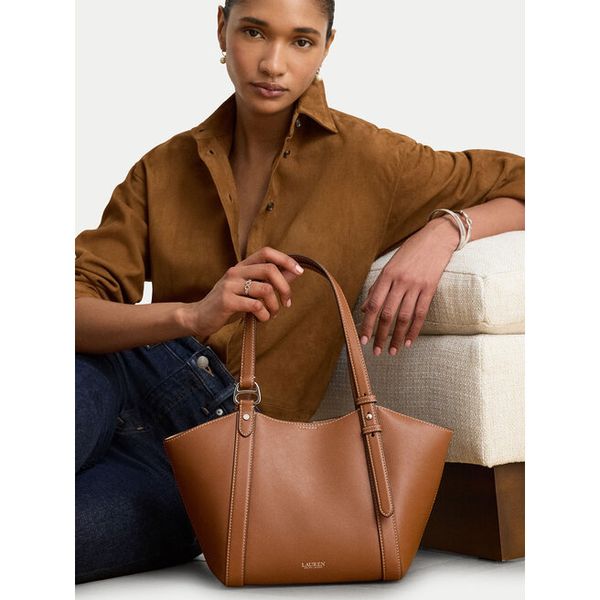 Torebka LAUREN RALPH LAUREN. Brązowe torebki klasyczne Lauren Ralph Lauren, bez wzorów, klasyczne, bez dodatków. Za 1,599.00 zł.