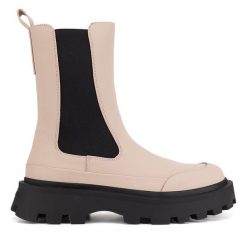Sztyblety Juicy Couture. Brązowe botki Juicy Couture, bez wzorów, bez obcasa, na płaskiej podeszwie, bez zapięcia. Za 209.99 zł.