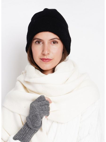 William de Faye Szal w kolorze białym rozmiar: onesize. Białe szaliki i kominy William de Faye, bez wzorów, z materiału. Za 113.99 zł.