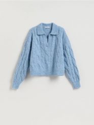 Sweter z kołnierzykiem - jasnoniebieski. Niebieskie swetry Reserved, l, bez wzorów, z dzianiny, bez ramiączek. Za 129.99 zł.