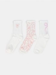 Długie skarpetki z motywem kokard 3 pack - biały. Białe skarpetki Sinsay, bez wzorów. Za 12.99 zł.