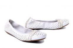 RIEKER 41430-81 white, baleriny damskie. Białe baleriny Rieker, w ażurowe wzory, bez obcasa, bez zapięcia. Za 229.52 zł.