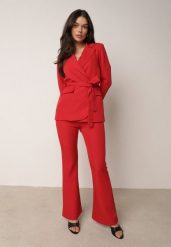 Czerwony Komplet Garniturowy Marynarka z Wiązanym Paskiem i Spodnie Falloria. Czerwone marynarki i żakiety Born2be, m, bez wzorów, bez ramiączek. Za 219.99 zł.