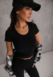 Czarny Krótki T-shirt Basic z Okrągłym Dekoltem Gresalor. Czarne t-shirty Renee, m, bez wzorów, z jeansu, casualowe, bez kołnierzyka, bez ramiączek. Za 49.99 zł.