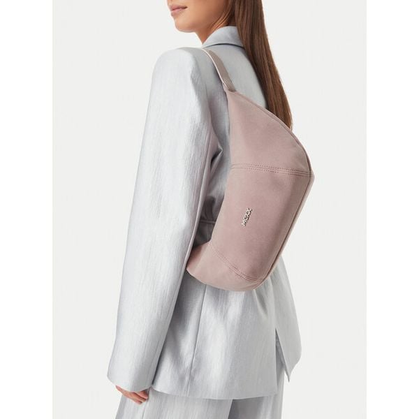 Torebka MEXX. Fioletowe torebki klasyczne Mexx, bez wzorów, klasyczne, bez dodatków. Za 149.99 zł.